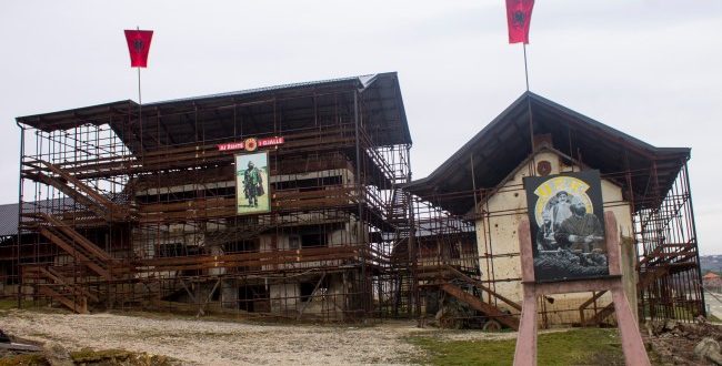 Kompleksi memorial i Prekazit